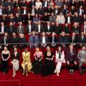 نجوم هوليوود في الصورة الجماعية لعشاء مرشحي الأوسكار 2025 (Oscar Nominees Dinner) في أكاديمية متحف الصور المتحركة (Academy Museum of Motion Pictures) في لوس أنجلوس (Los Angeles).