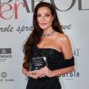 نادين نسيب نجيم بفستان من نيكولا جبران ومجوهرات العقيق الأسود