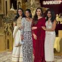 إطلالات النجمات في احتفالية Abu Jani Sandeep Khosla الأربعين