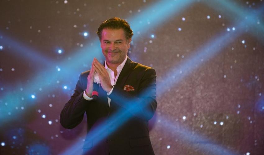 من كان يقصد راغب علامة بالنفايات البشرية - فيسبوك @RaghebAlama