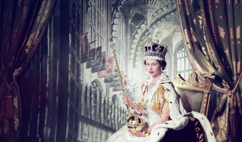 الملكة إليزابيث 