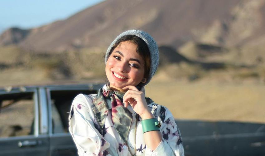 منى شيخ