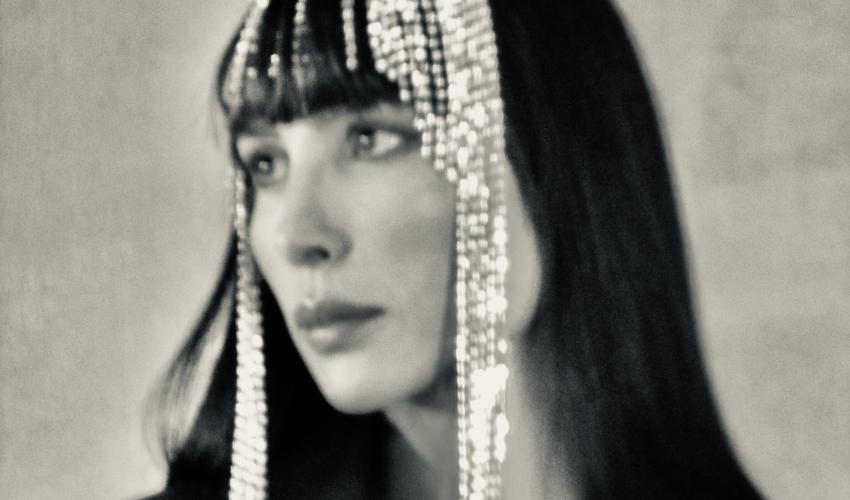 دانا حوراني تطلق أولى أغنيات ألبومها "إنسانين"