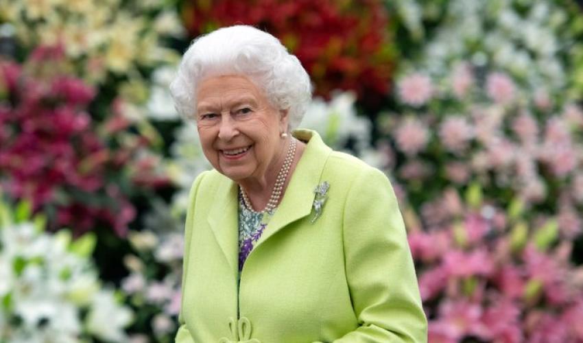 الملكة إليزابيث - صورة من حساب @The Royal Family