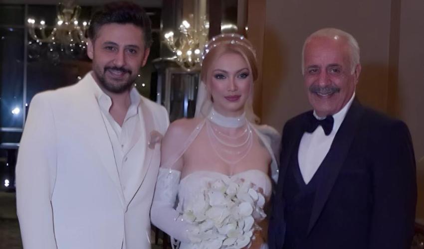 أيمن زيدان مع إبنه حازم وعروسته لمى بدور