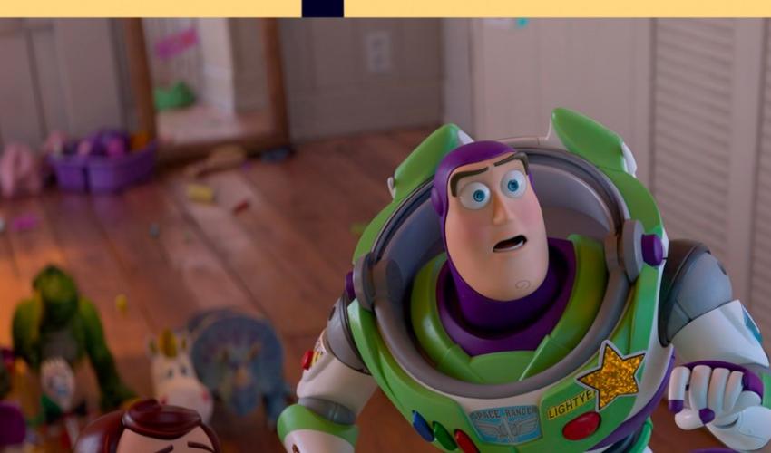 أبطال Toy Story وودي وباز يطير بالسعودي