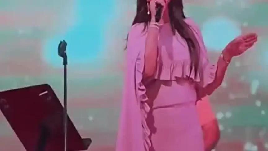 ​  ​اليسا من حفلها في بغداد بارت 3