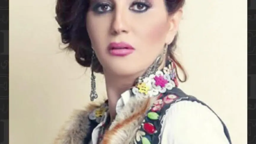 VO- وفاء عامر 