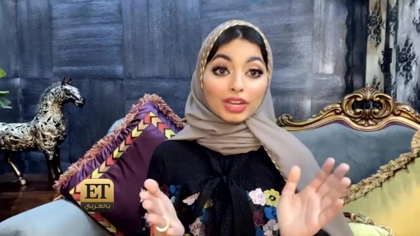 منى شيخ ترد على انتقادات أغنية "Weekend" 