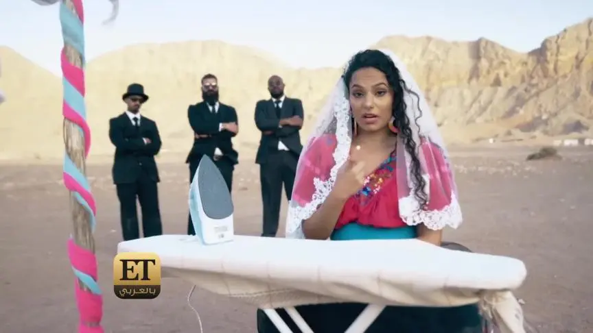 هيفا بسيسو تغني "العيب" 