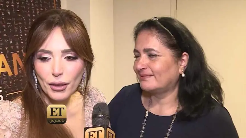 ET بالعربي يلتقي عبير نعمة ووالدتها وابنتها يارا //