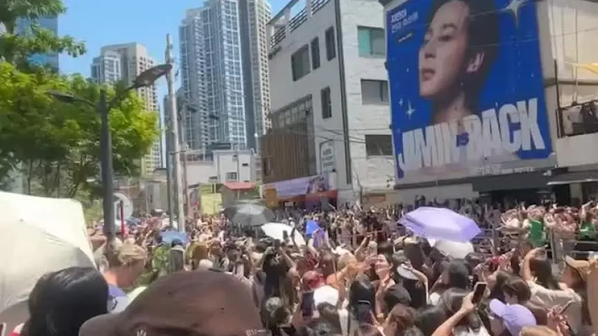 فريق BTS يحتفل بمرور 12 سنة على انطلاقته