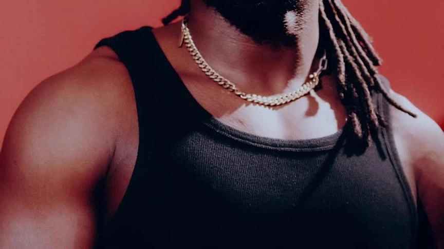 تصل إلى السعودية برفقة حمزة هوساوي وزينة عماد Music Travel Love 