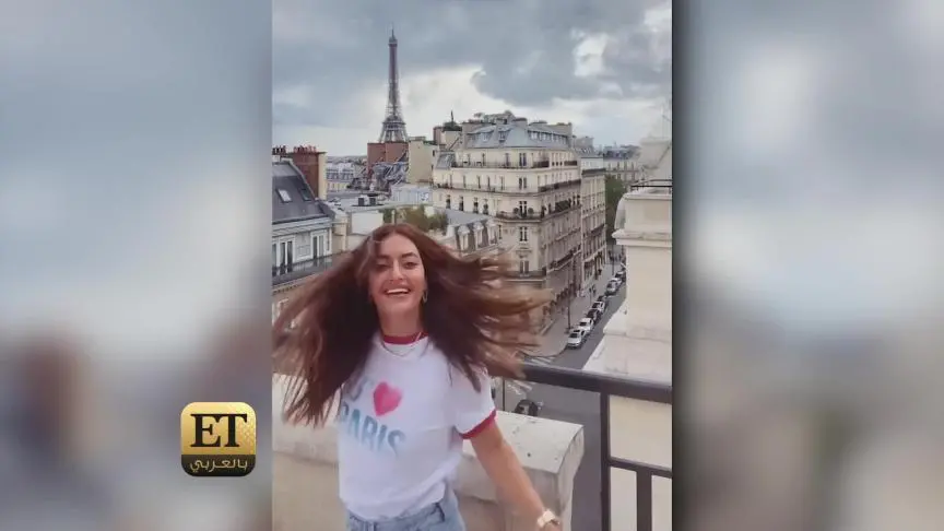 ETO03685 - Karen Wazen In Paris