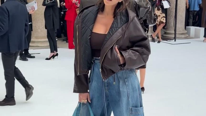 دانييلا رحمة، كيارا فيراني وفاطمة العوضي تحضرن عرض Sportmax ضمن أسبوع الموضة في ميلانو✨ 