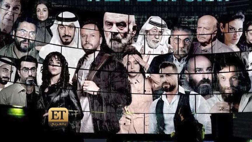 ياسر سامي يحمس الجمهور قبل بدء عرض المنصة 3