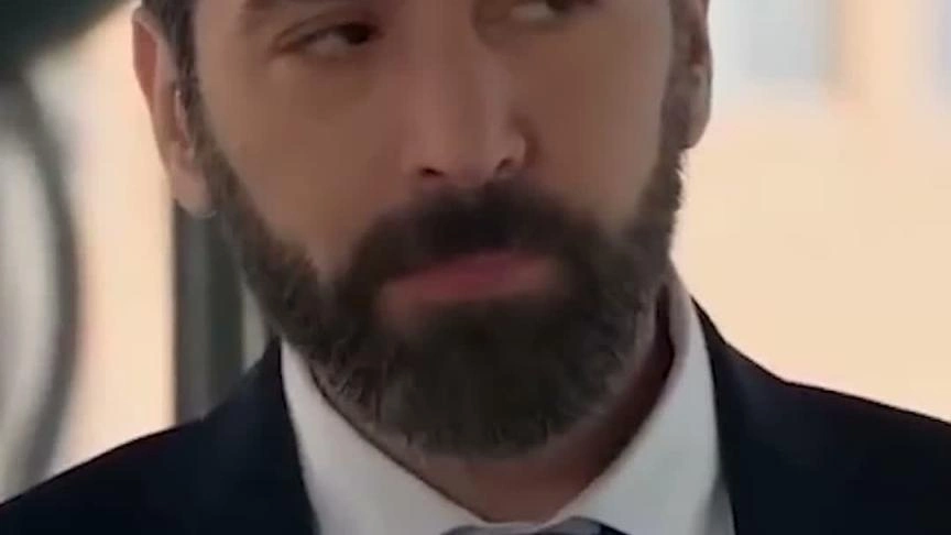 سامر إسماعيل يدافع عن يامن الحجلي  والسبب حب أسود