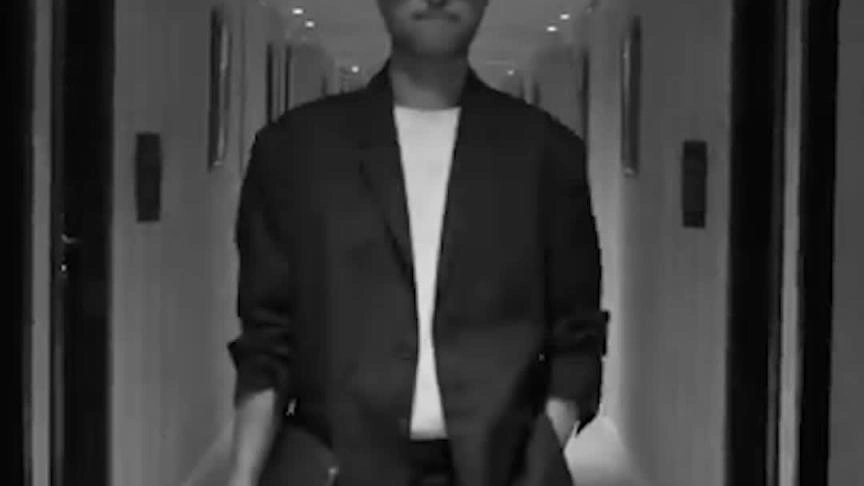 هل يحترف بلال العربي الغناء؟ 