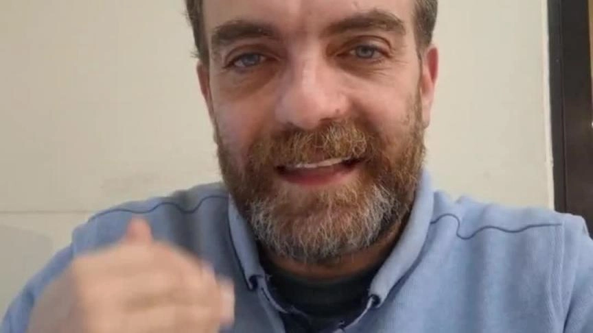 طوني البايع، مدرب الصوت، يكشف رأيه لـ ET بالعربي بصوت وغناء كاريس بشار في مسلسل بخمس أرواح