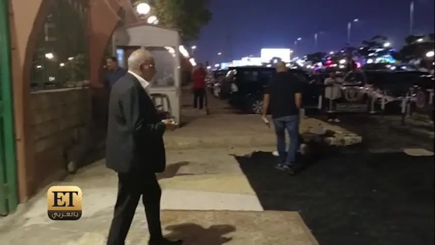 النجوم يشاركون في عزاء زوجة خالد زكي