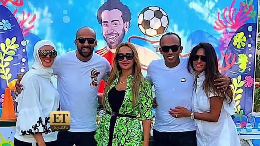 زينة تكشف حصريا لـET بالعربي سر صورة أولادها