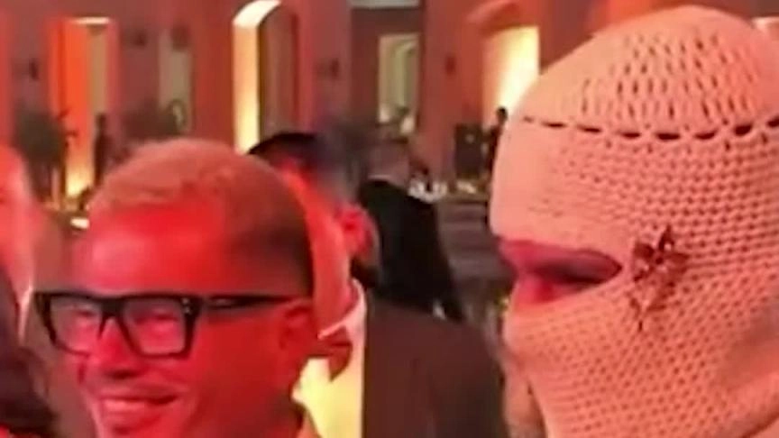 مهرجان فني في حفل زفاف ابنة المنتج محمد السعدي