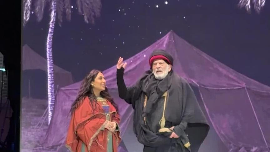 جمهور الشارقة يعيش تجربة "الزير سالم"