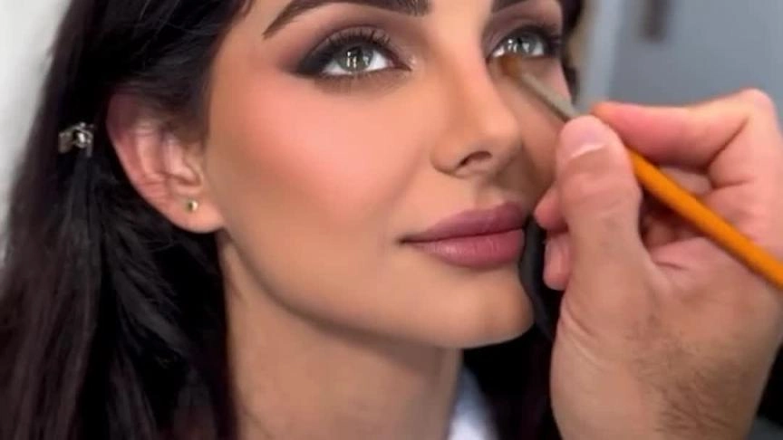 دكتور ماهلاقا جابري يكشف عن أخطاء تجميلية للمشاهير