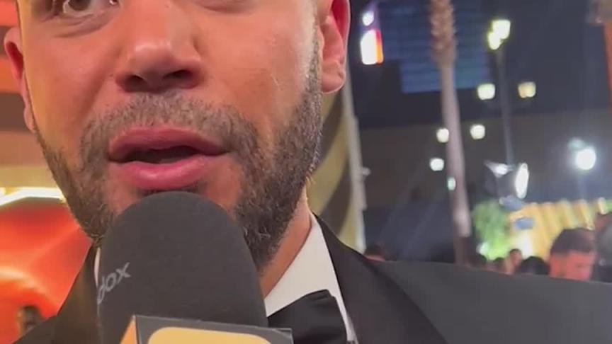 Joy Awards- محمد امام يطمن الجمهور على صحة والده زي الفل ..