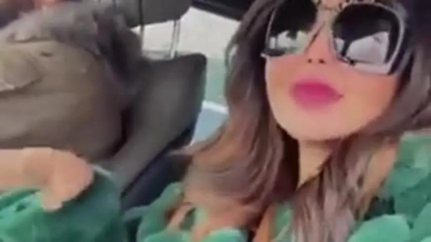 الهام الفضالة و شهاب جوهر يستمعان الى سعاد حسني