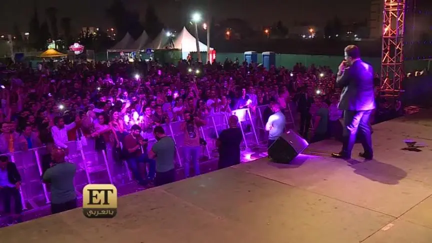 (فلاش باك) ملحم زين بالكوفية ونجوى كرم توقف الحفل بالأردن