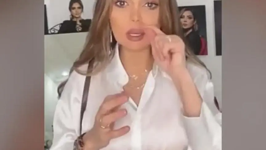 عبير أحمد تروي ما حصل لشفتيها بعد اذابة الفيلر