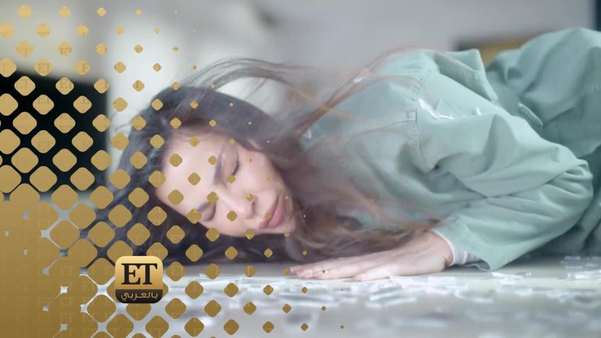 ETO04979 Absent from Drama Trend in advertisements (W)