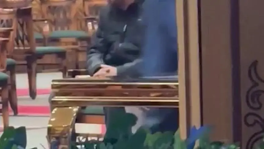 ST- من عزاء الراحل طارق عبد العزيز 