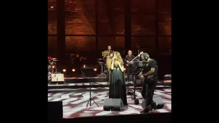 نانسي عجرم من حفلها في قاعة مرايا بالعلا