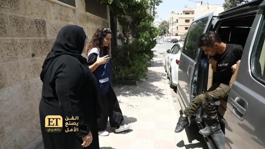 الفن يصنع الأمل .. رغدة كيومجيان تغير حياة عائلة كاملة 