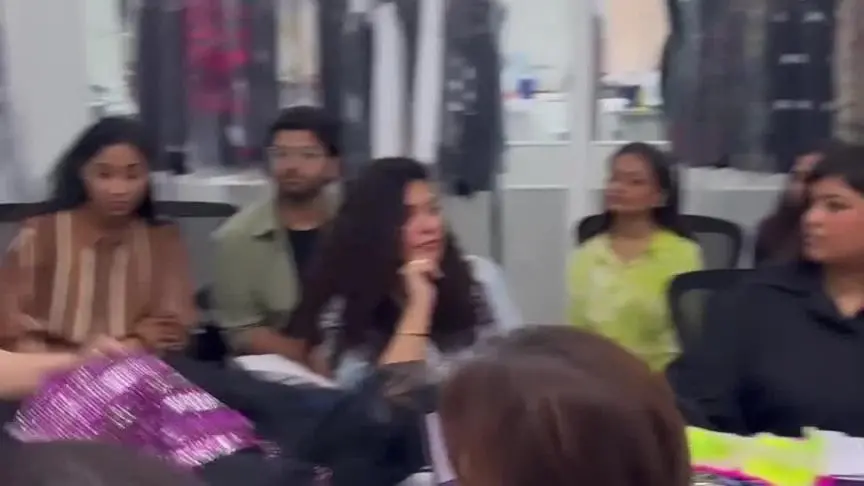 Manish malhotra  يسترجع ذكرياته في دبي ويقيم أزياء heeramandi