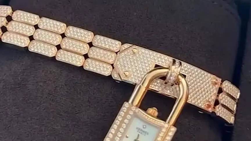 هل يتخلى النجوم عن الماركات العالمية؟