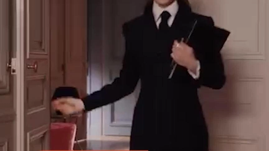 ما هي علاقة Philippine بإيطاليا؟