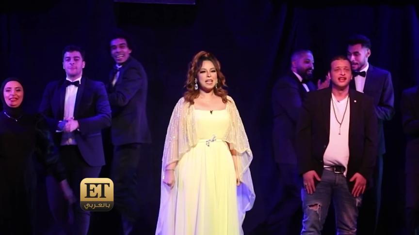 سميحة أيوب تكرم سوسن بدر 