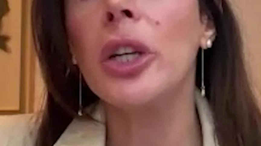 بعد تصدرها الTREND  بالحديث عن ابنها ... عائشة كاي تكشف تفاصيل عنه  ل ET  بالعربي 