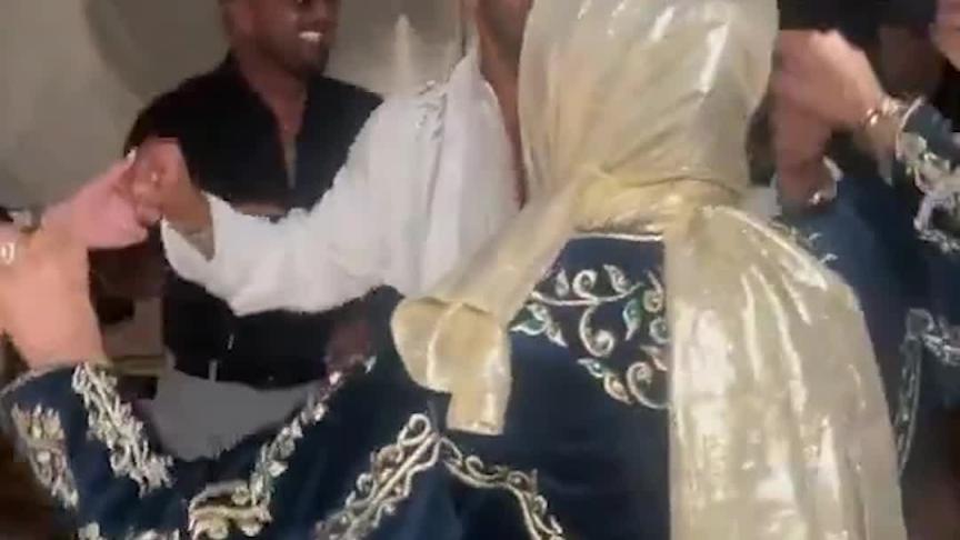 زواج رياض محرز على الطريقة الجزائرية