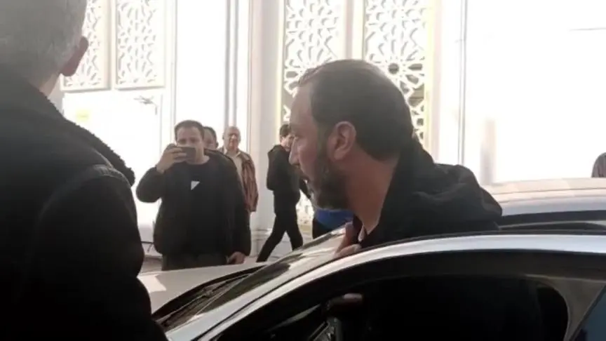 جنازة والدة طارق لطفي