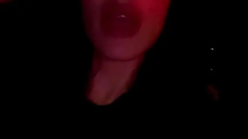 نادين نجيم تعتذر وتحذف صورة ماكدونالدز 