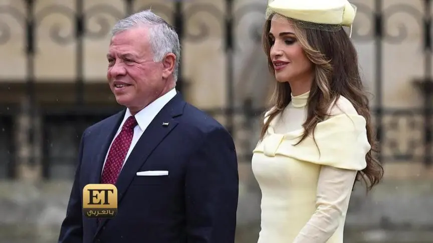 بثلاث اطلالات الملكة رانيا تخطف الانظار في حفل تتويج الملك تشارلز  