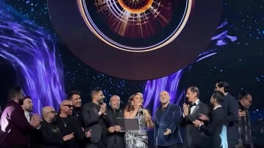 حفل تاريخي لأنغام في الرياض بعنوان ليلة الحب صوت مصر مسرح مبهر ، ديو مع مفاجأة الحفل Toni Braxton