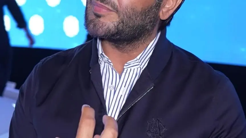 ST- post نيشان 