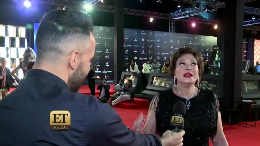 ما هو سر إختيار لبلبة لفستانها الأخضر ؟