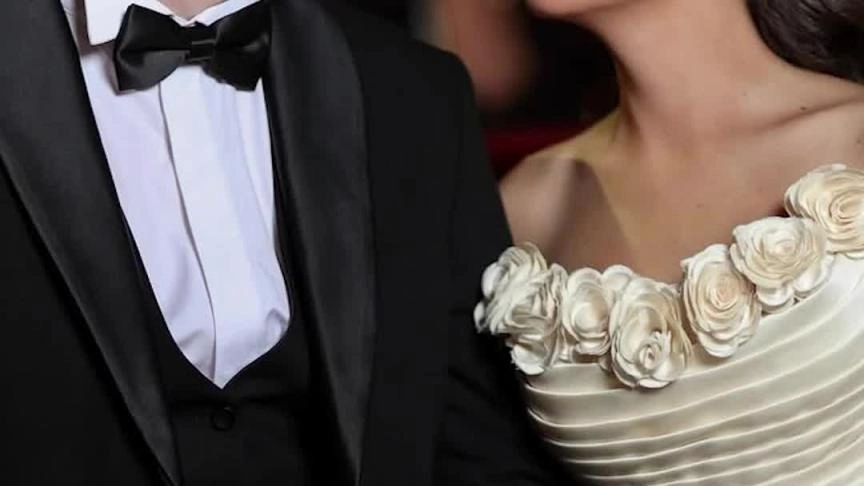  الحرب تشتعل بين شخصيات ورد و شوكلاتة 