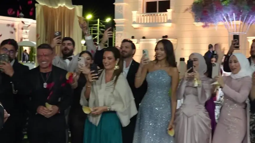 عبير الصغير تخلت عن هويتها الجمالية يوم خطوبتها